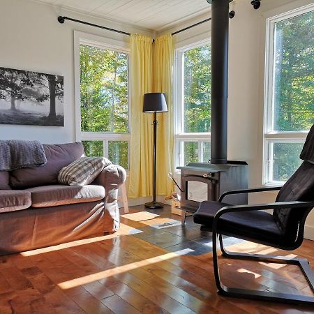 Вилла Domaine Des Bec St Alexis Des Monts Сент-Алексис-де-Мон Экстерьер фото